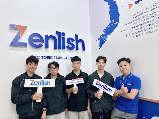 Sinh viên nhiều trường Đại học tại Hà Nội check-in cùng Zenlish