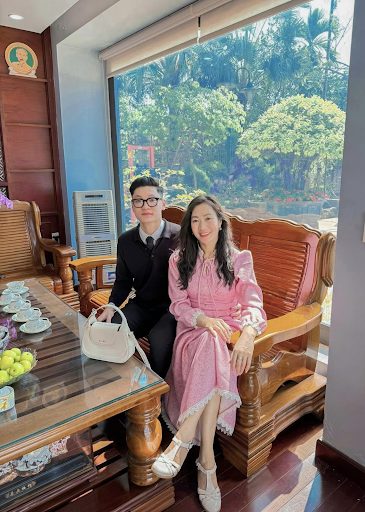 Minh Sơn cùng người thân