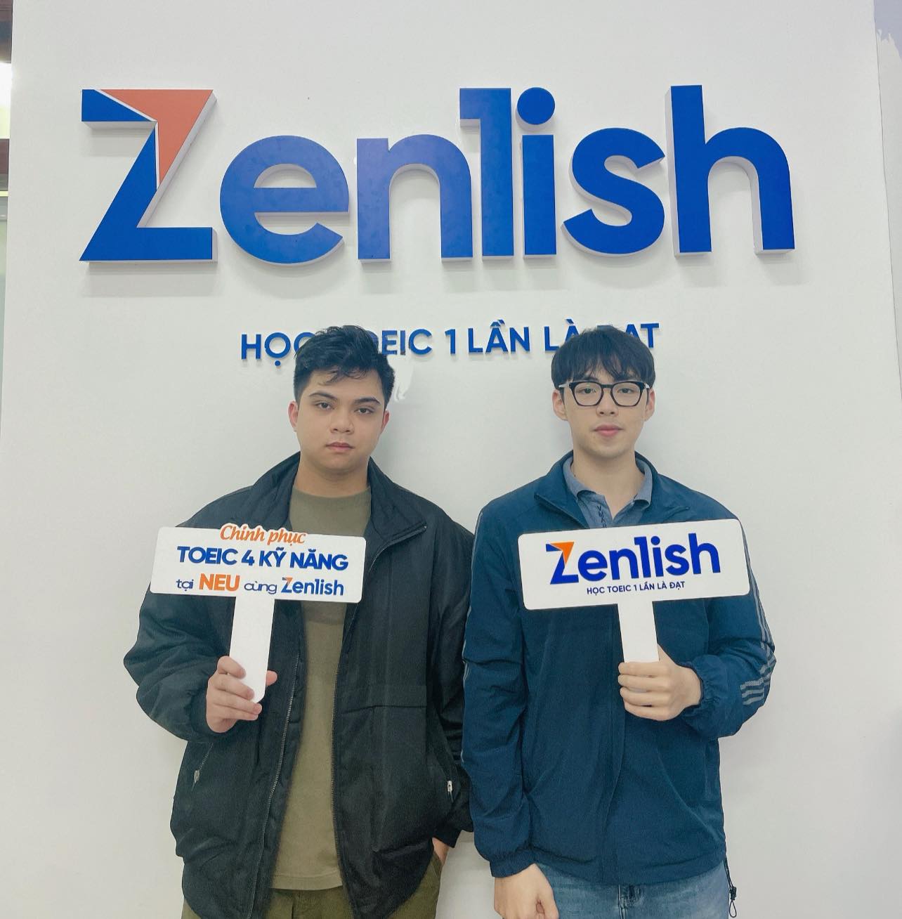 Việt Anh check-in cùng Cố vấn học tập tại Zenlish
