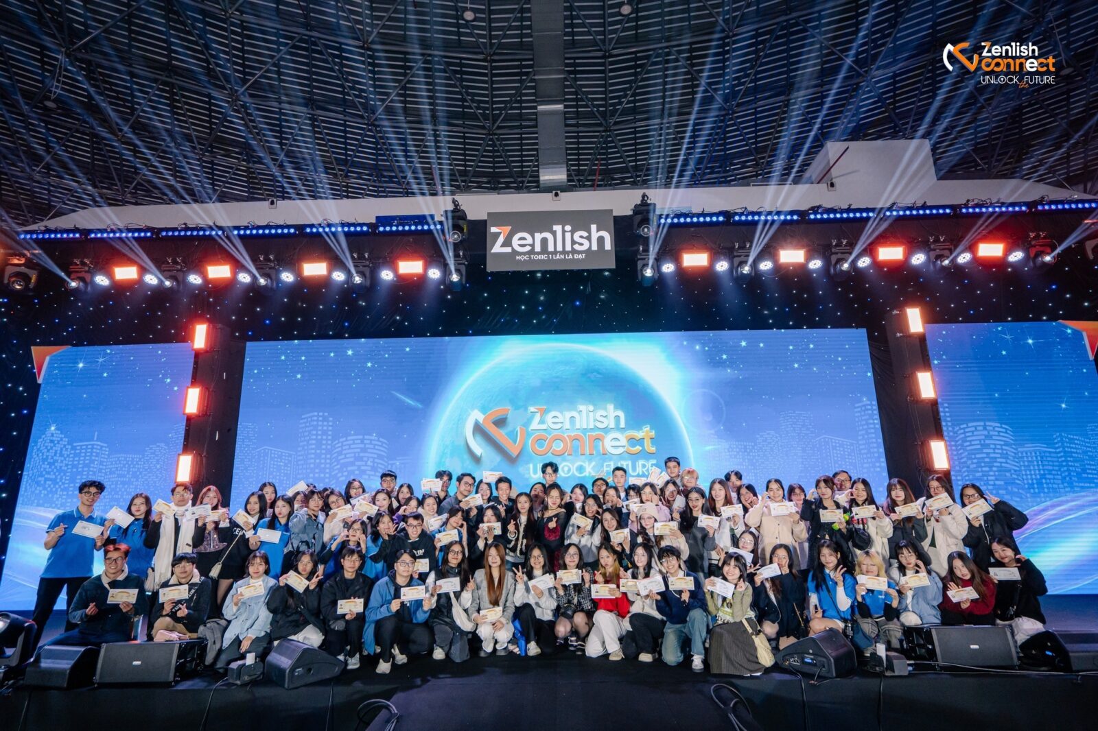 Chương trình tri ân Zenlish Connect quy tụ hàng ngàn học viên Zenlish đã thi đỗ chứng chỉ TOEIC trong năm 2024
